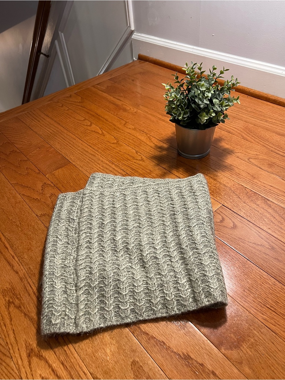 Source Unknown Ribbed Knit Scarf Infinity Gold Shimmery Scarf